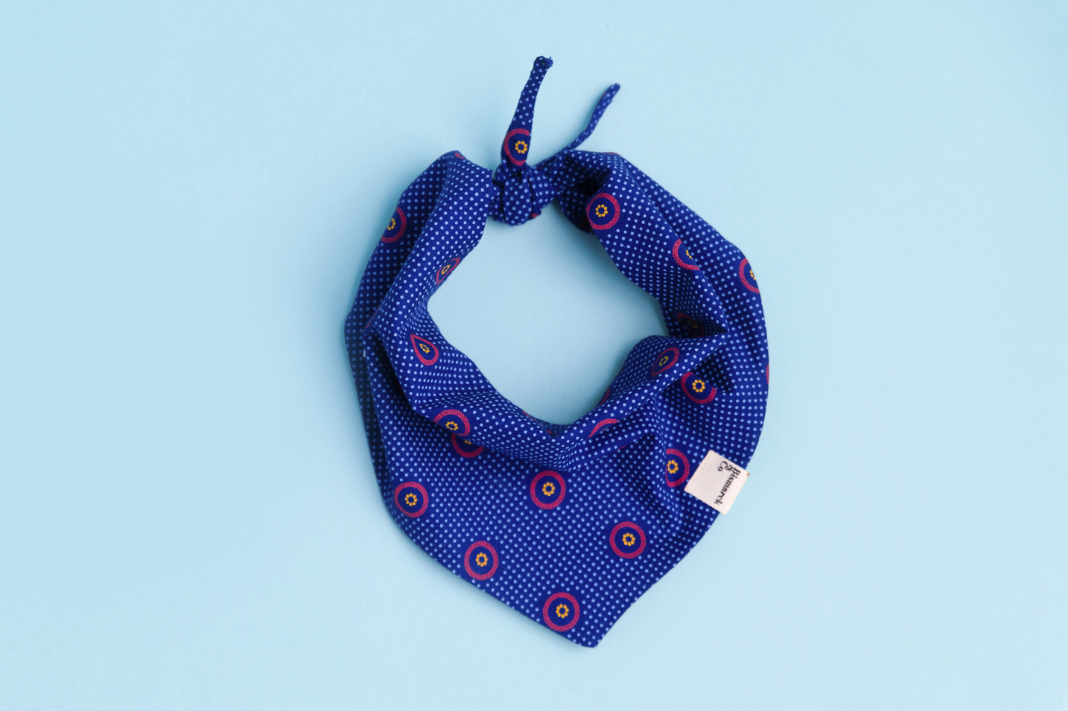 Bandana in Dunkelblauem Shweshwe